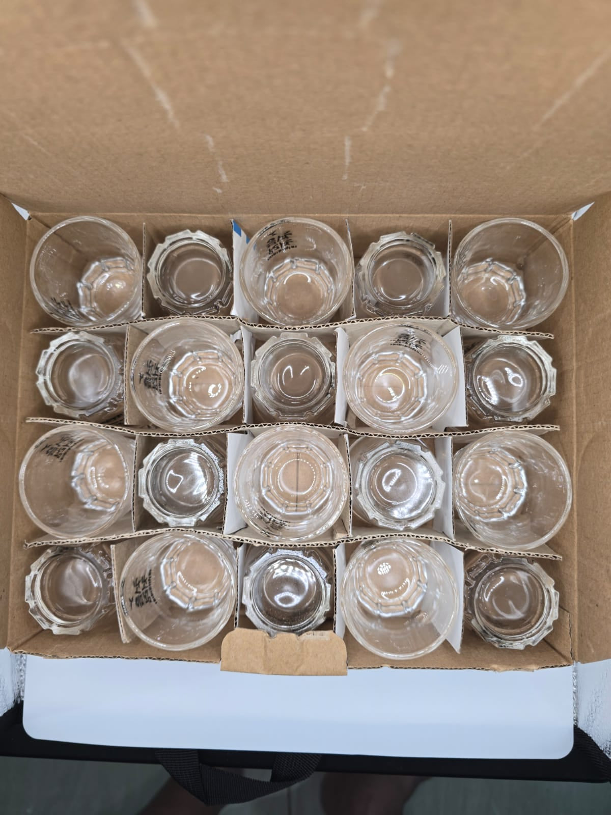 ๐ ์ฒ์์ฒ๋ผ ์์ฃผ์ (20๊ฐ์
 1๋ฐ์ค) / ๐ Gelas Soju โChum Churumโ (1 Box isi 20 pcs)