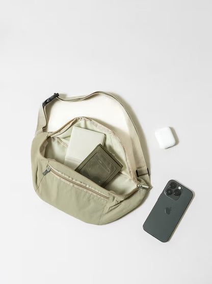 [다이소] 🎒 헬로어텀 포켓 크로스 힙색 – 베이지 / Hello Autumn Pocket Cross Waist Bag – Beige